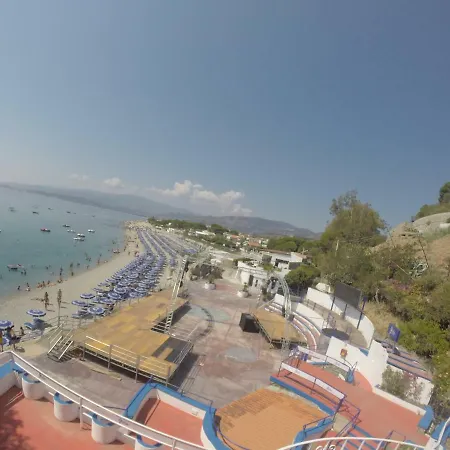 500m From The Sea *